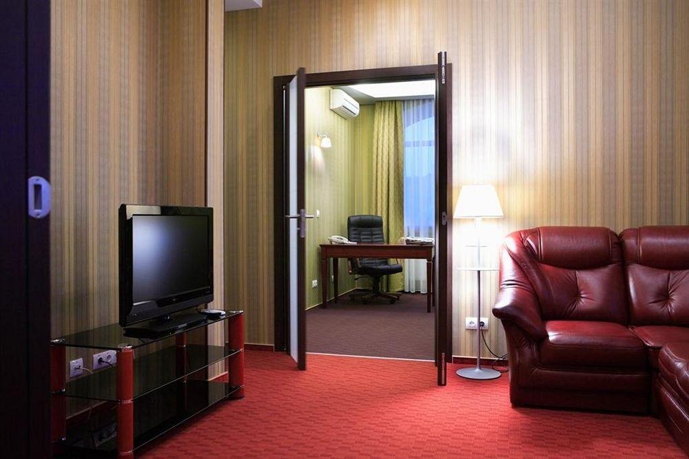 Victoria Hotel Kharkiv Ruang foto