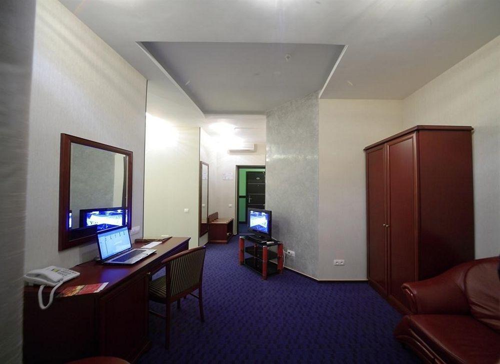Victoria Hotel Kharkiv Ruang foto