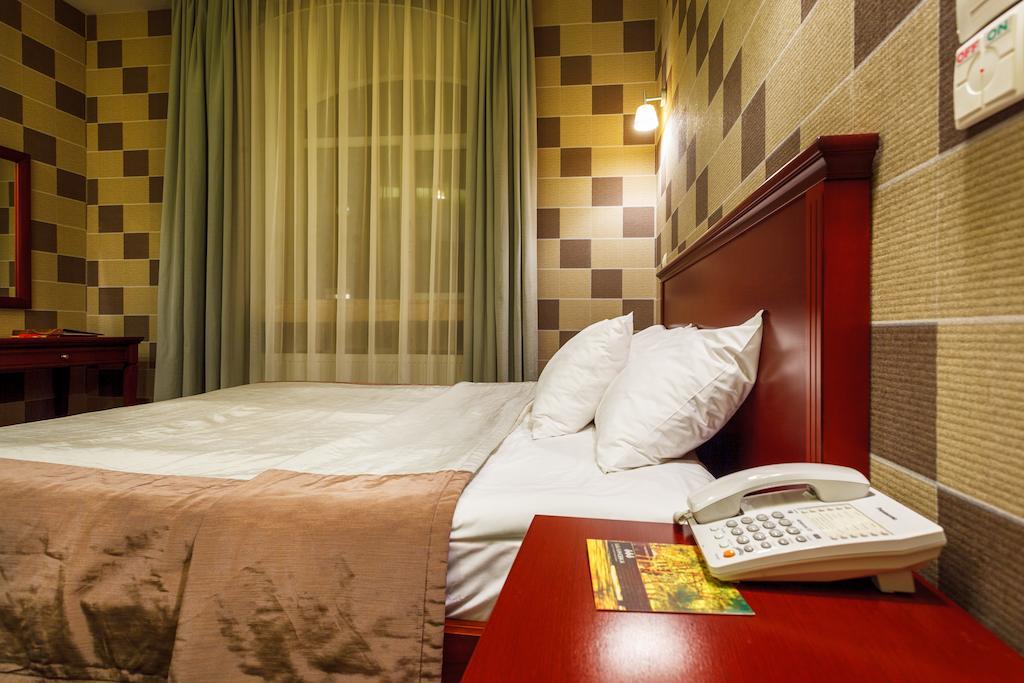Victoria Hotel Kharkiv Ruang foto