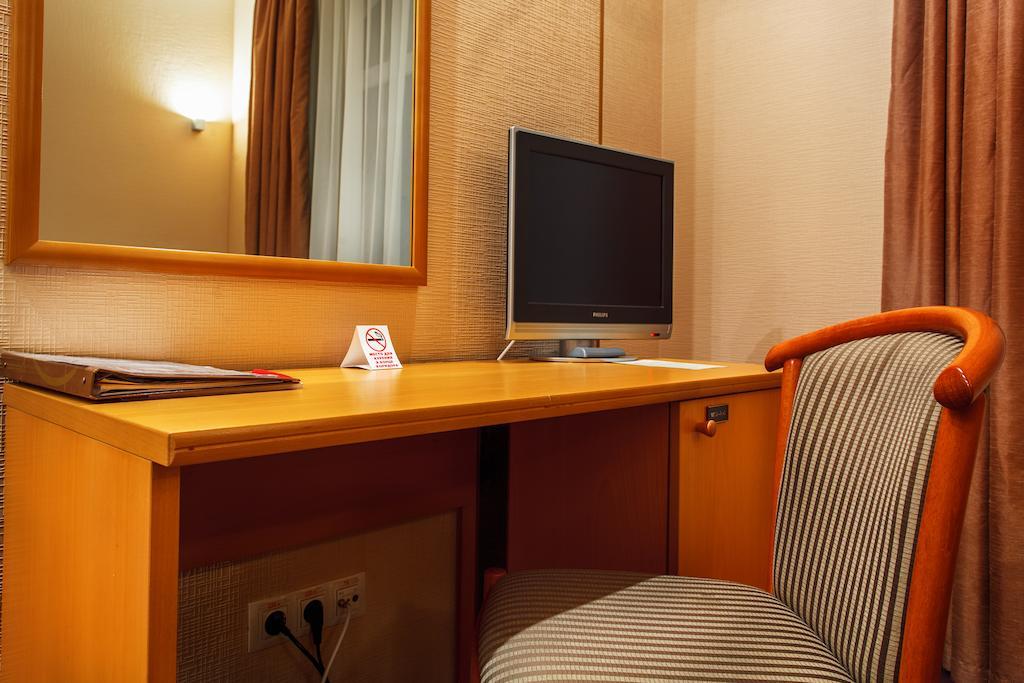 Victoria Hotel Kharkiv Ruang foto