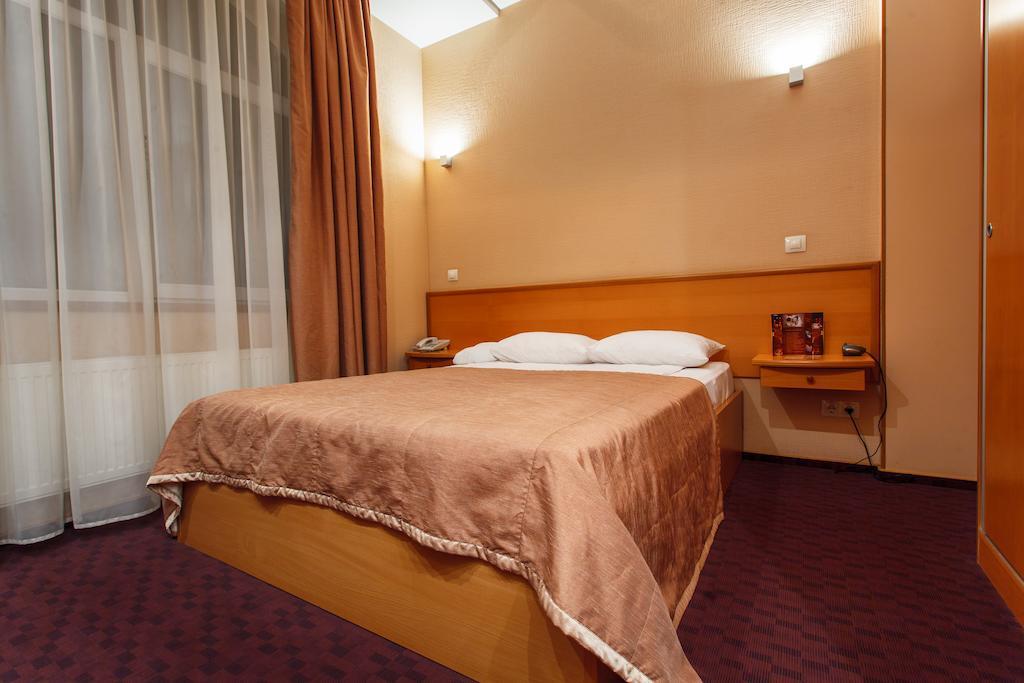 Victoria Hotel Kharkiv Ruang foto