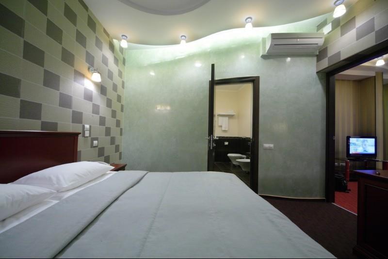 Victoria Hotel Kharkiv Ruang foto